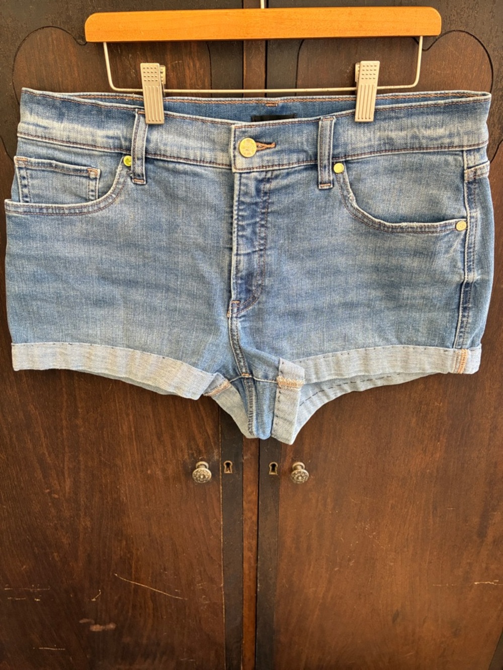 Express Light Blue Denim Cuffed Jean Shorts DHR Sz 10